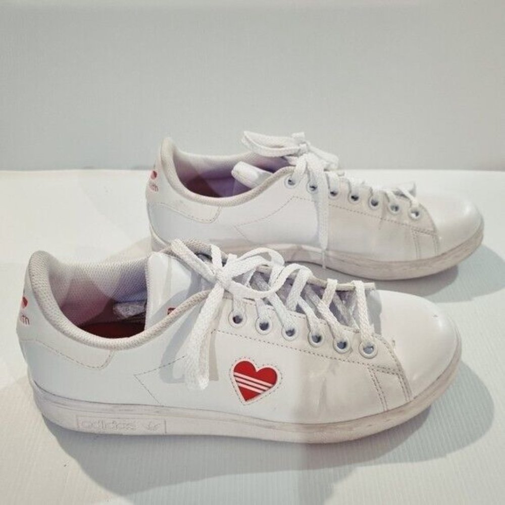 ADIDAS Ladies Special Edition Stan Smith Leather Sneakers Red Heart, Size 7 - Picture 8 of 12